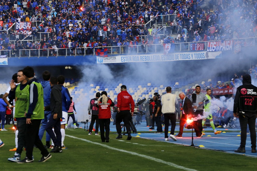 Colo Colo acaba de hacer historia y vence a La U por 2 a 0