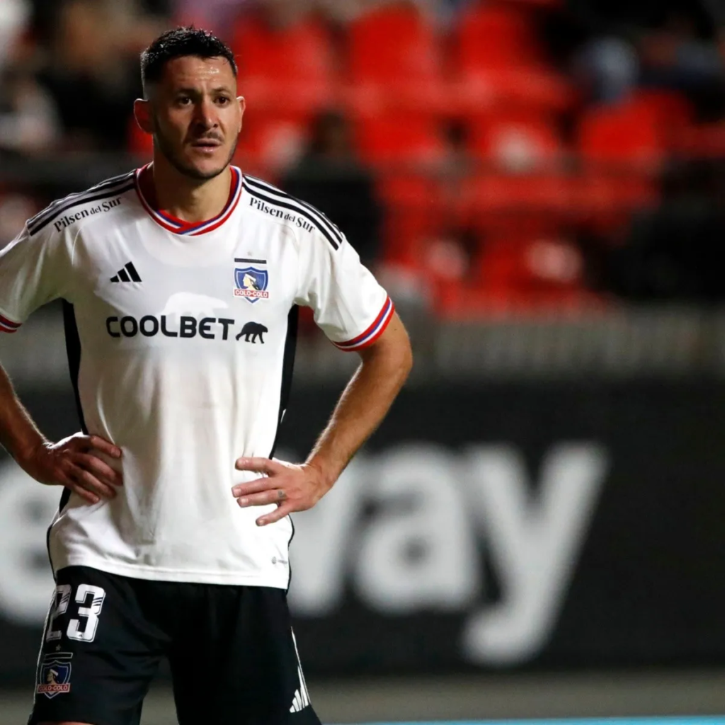 Ramiro González en el partido Magallanes vs Colo Colo