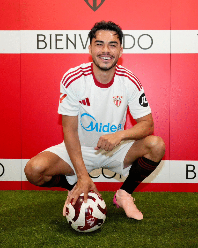Llegada de ex Colo Colo al Sevilla